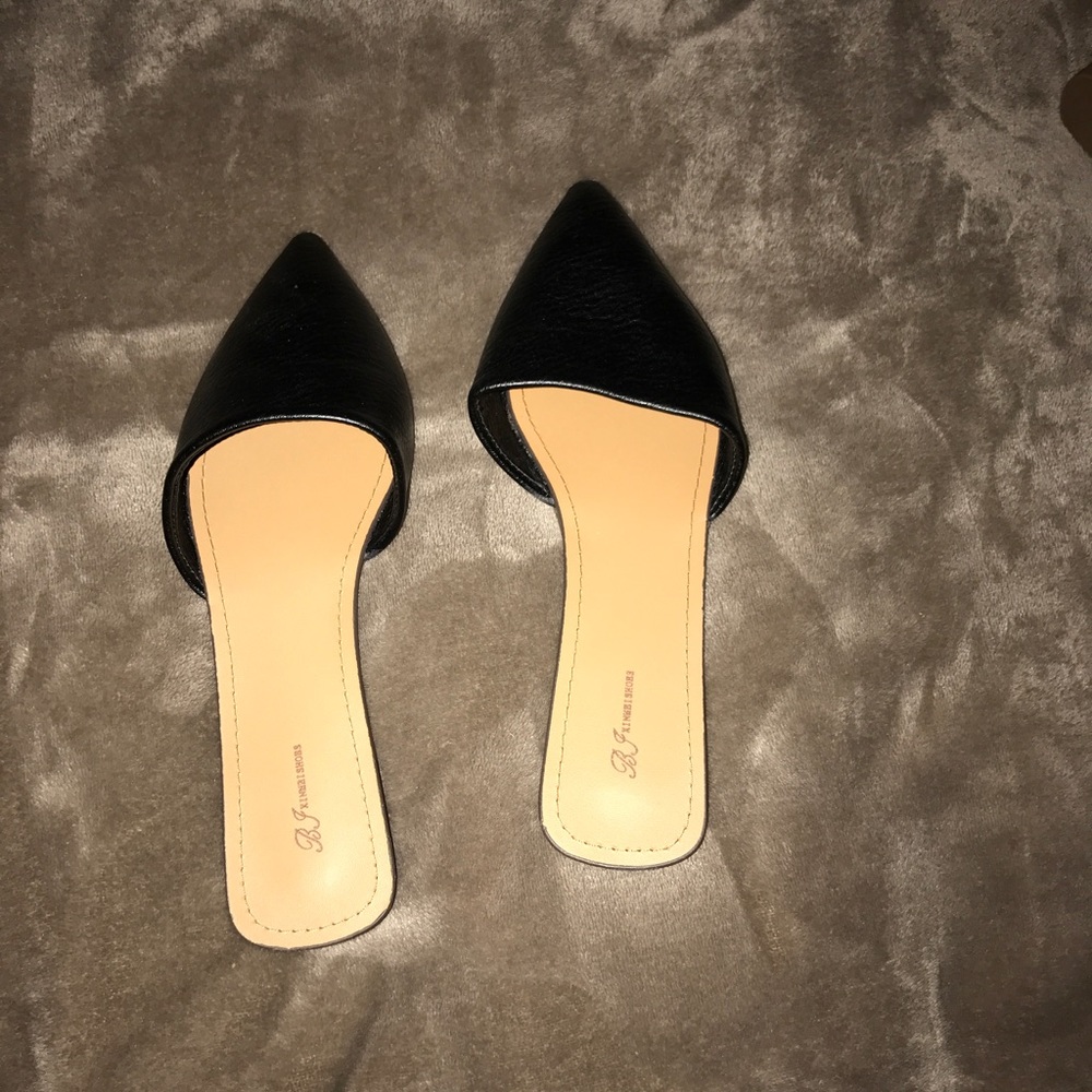 Black Point toe slide mules